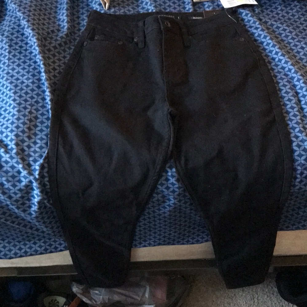 Blackheart size 1 skinny jeans
